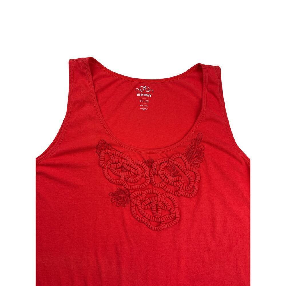 Women’s Old Navy Size XL Blood Orange Embroidered Tank.